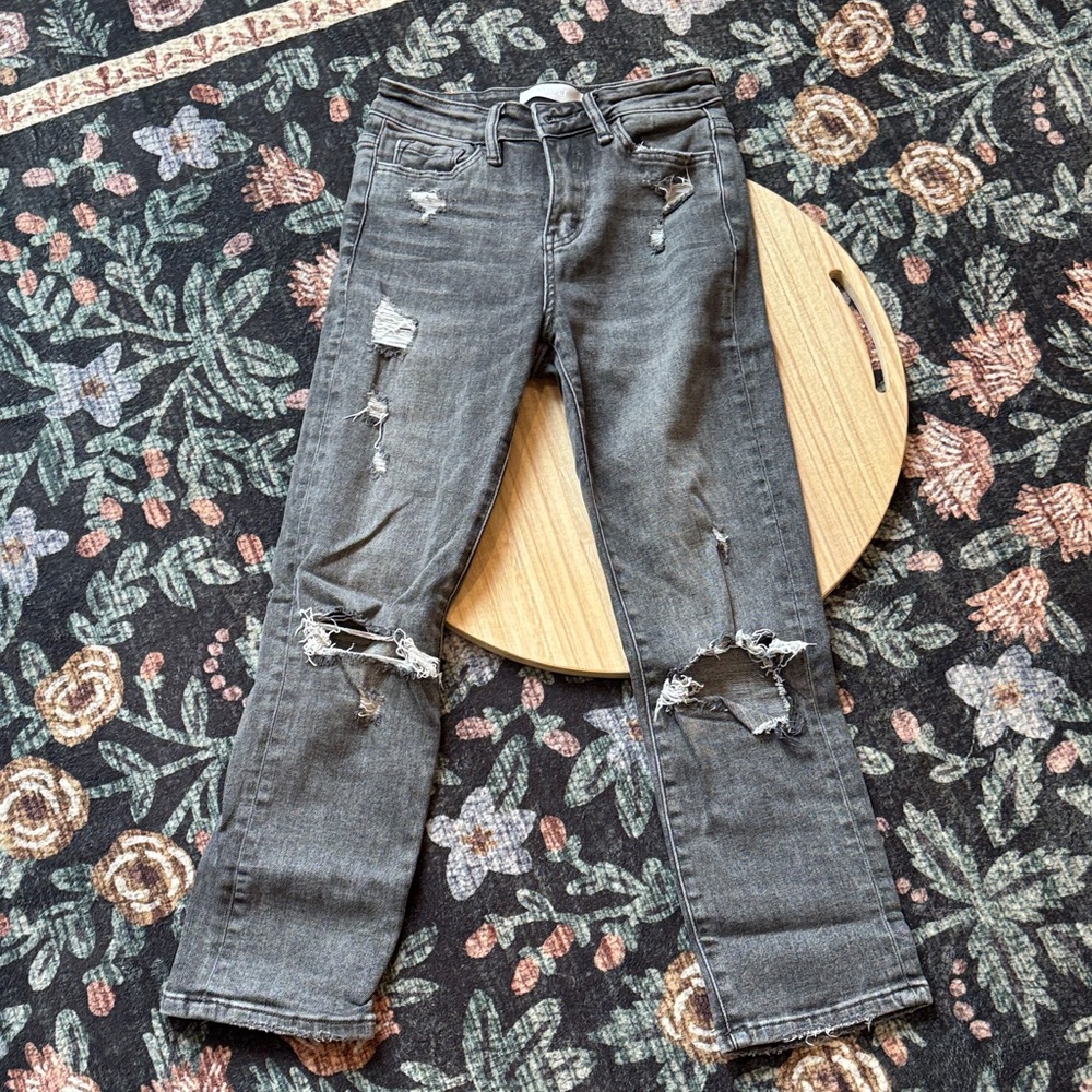 Vervet black jeans size 24 distressed